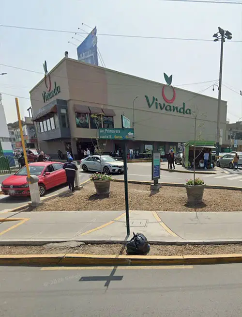 supermercado vivando a 5 cuadras del departamento