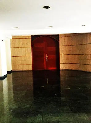 Entrada del departamento de Lujo en el Olivar