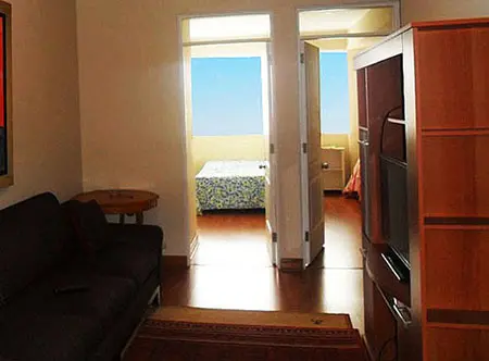 Hall del Alquiler de Departamentos en barranco muy cerca a miraflores con acceso a 2 habitaciones