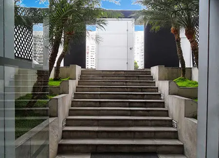 La entrada del inmueble en alquiler de barranco